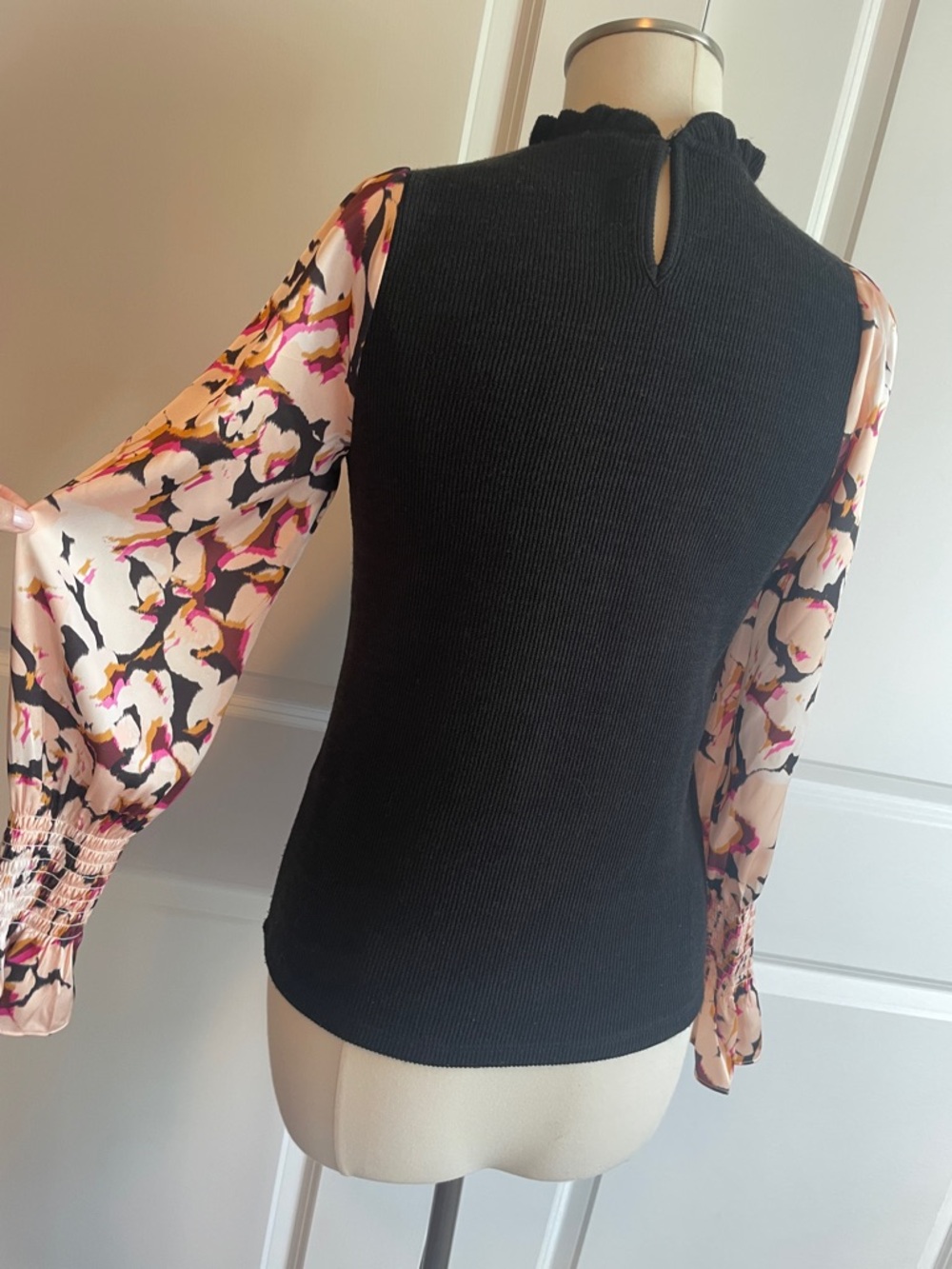 THML Black Knit Sweater with Pink & Gold Printed Balloon Sleeves Size XS - Picture 5 of 8